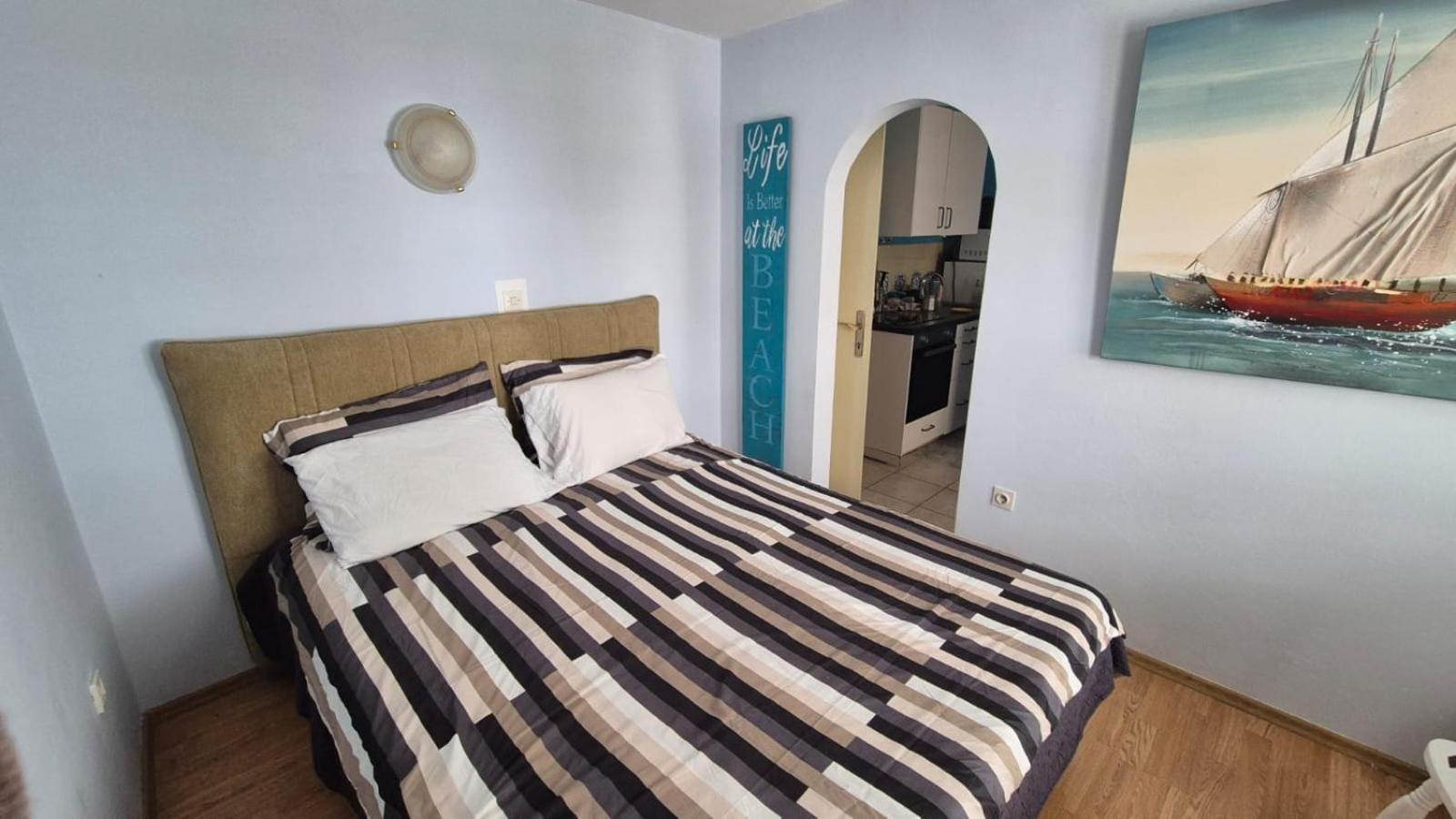 Apartment Bunjo'S Beach House Trogir Exterior foto